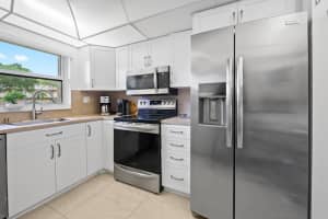 9330 Sunrise Lakes Boulevard, Sunrise, FL 33322 - MLS#B26013450