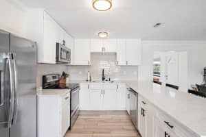 558 Ivy Avenue, Palm Beach Gardens, FL 33410 - MLS#B26013496