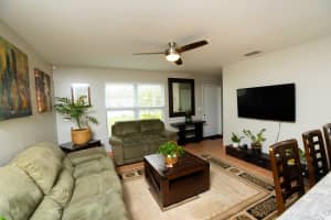 402 Ruffner Court, Port Saint Lucie, FL 34953 - MLS#B26013512