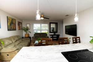 402 Ruffner Court, Port Saint Lucie, FL 34953 - MLS#B26013512