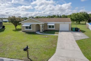 2042 Oxmoor Terrace, Port Saint Lucie, FL 34952 - MLS#B26013516