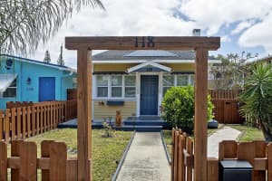 118 J Street, Lake Worth Beach, FL 33460 - MLS#B26013556