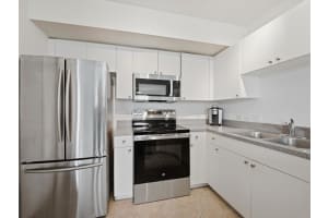 316 Villa Circle, Boynton Beach, FL 33435 - MLS#B26013569