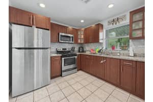 10151 3rd Street, Pembroke Pines, FL 33026 - MLS#B26013601