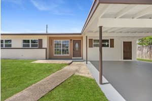 1449 Hillcrest Drive, Lake Worth Beach, FL 33461 - MLS#B26013620