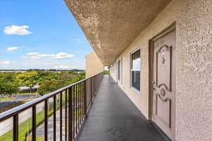 4570 18th Avenue, Deerfield Beach, FL 33064 - MLS#B26013636