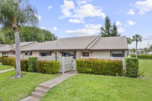 1023 Green Pine Boulevard, West Palm Beach, FL 33409 - MLS#B26013676