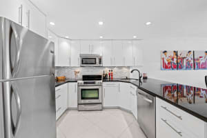 400 Federal Highway, Deerfield Beach, FL 33441 - MLS#B26013686