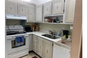 2821 Somerset Drive 118, Lauderdale Lakes, Fl 33311, Lauderdale Lakes