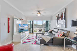 105 19th Avenue, Deerfield Beach, FL 33441 - MLS#B26013727