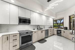 17541 Ashbourne Lane, Boca Raton, FL 33496 - MLS#B26013731