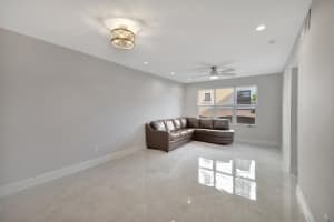 2400 33rd Avenue, Fort Lauderdale, FL 33305 - MLS#B26013744