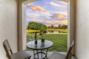 2040 Greenview Shores Boulevard, Wellington, FL 33414 - MLS#B26013774