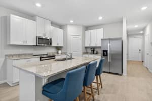 5696 Edgewater Circle, Stuart, FL 34997 - MLS#B26013851