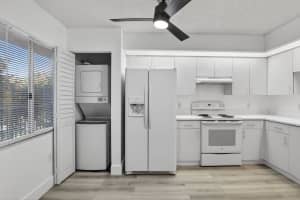 900 142nd Avenue, Pembroke Pines, FL 33027 - MLS#B26013856