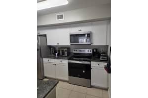 131 Palm Drive, Port Saint Lucie, FL 34986 - MLS#B26013875