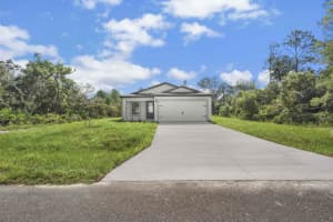 5717 Palm Drive, Fort Pierce, FL 34982 - MLS#B26013931