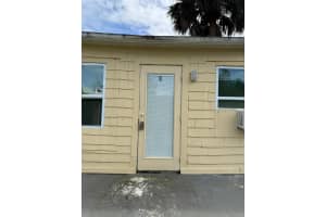 321 11th Street, Fort Pierce, FL 34950 - MLS#B26013985