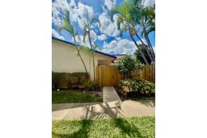 1803 Waterview Circle, Palm Springs, FL 33461 - MLS#B26013993