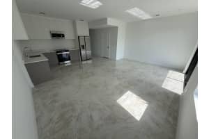 111 15th Court, Pompano Beach, FL 33060 - MLS#B26014004