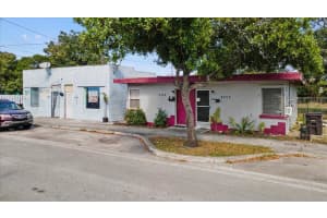 1504 Sapodilla Avenue, West Palm Beach, FL 33401 - MLS#B26014027