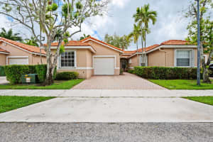 13050 5th Street, Pembroke Pines, FL 33028 - MLS#B26014085