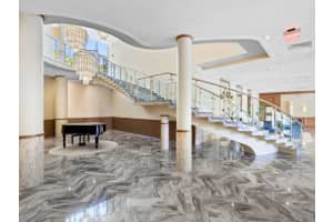 5401 Collins Avenue, Miami Beach, FL 33140 - MLS#B26014092