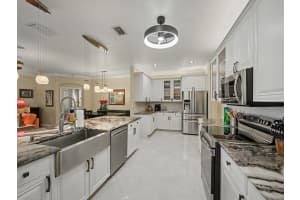 529 Waverly Circle, Port Saint Lucie, FL 34983 - MLS#B26014093