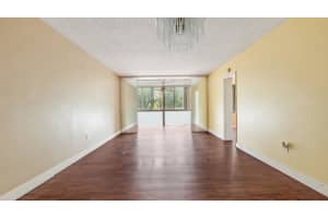 5935 Del Lago Circle, Sunrise, FL 33313 - MLS#B26014106