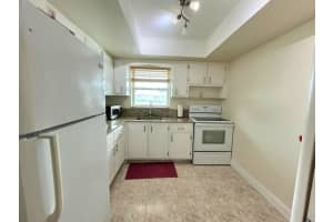 2825 Crosley Dr Drive, West Palm Beach, FL 33415 - MLS#B26014110
