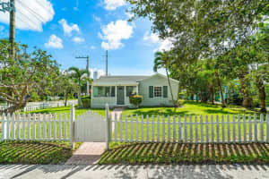 145 Swinton Avenue, Delray Beach, FL 33444 - MLS#B26014147
