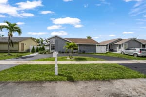 8200 3rd Court, North Lauderdale, FL 33068 - MLS#B26014192