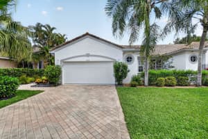 4634 Carlton Golf Drive, Lake Worth, FL 33449 - MLS#B26014207