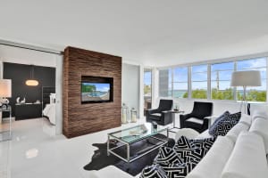 1670 Lincoln Court, Miami Beach, FL 33139 - MLS#B26014223