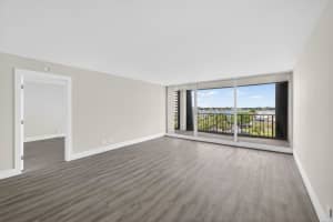 136 Lakeshore Drive, North Palm Beach, FL 33408 - MLS#B26014250