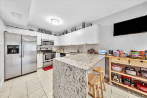 8715 Cleary Boulevard, Plantation, FL 33324 - MLS#B26014313