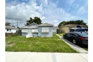 2307 Wilson Street, Hollywood, FL 33020 - MLS#B26014332