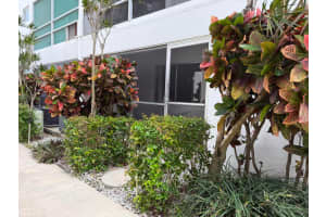 2050 39th Street, Lighthouse Point, FL 33064 - MLS#B26014365