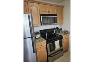 200 Countryclub Drive, Largo, FL 33771 - MLS#B26014390
