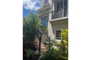 3932 Coral Heights Way, Oakland Park, FL 33308 - MLS#B26014443