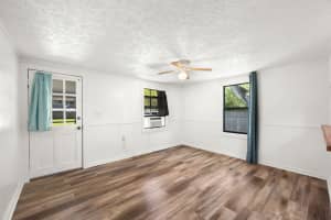 390 Baysinger Avenue, Fort Pierce, FL 34982 - MLS#B26014473