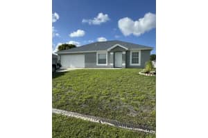 461 Exmore Avenue, Port St Lucie, FL 34983 - MLS#B26014535