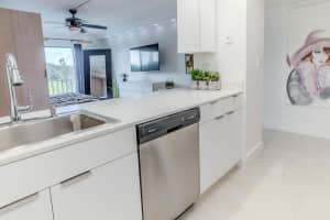 3760 Inverrary Drive, Lauderhill, FL 33319 - MLS#B26014558