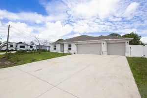 228 Sims Circle, Port St Lucie, FL 34984 - MLS#B26014563