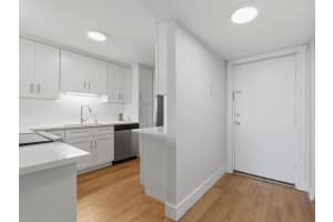 5500 2nd Avenue, Boca Raton, FL 33487 - MLS#B26014583