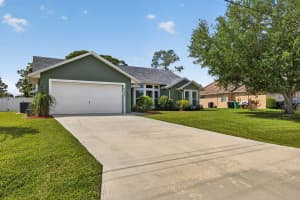 6095 East Deville Circle, Port Saint Lucie, FL 34986 - MLS#B26014599