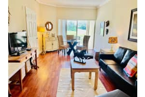 2060 Greenview Shores Boulevard, Wellington, FL 33414 - MLS#B26014671