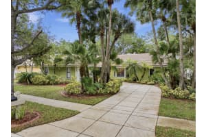 18546 Lake Bend Drive, Jupiter, FL 33458 - MLS#B26014744