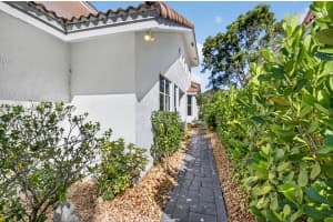 2237 53rd Street, Boca Raton, FL 33496 - MLS#B26014747