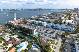 105 Paradise Harbour Boulevard, North Palm Beach, FL 33408 - MLS#B26014830